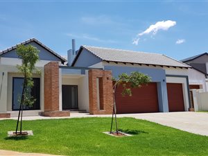 4 Bed House in Midstream Ridge Estate