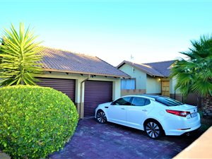 3 Bedroom Townhouse in Thatchfield