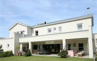 4 Bedroom House in Leisure Isle