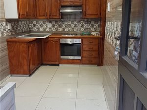 3 Bed House in Caneside