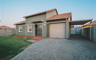 4 Bedroom House in Amandasig