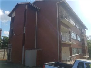 62 m² Commercial space in Montclair