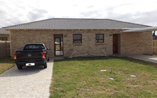 2 Bedroom Townhouse in Sherwood and surrounds