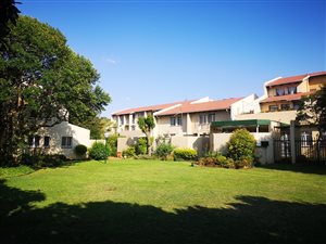 3 Bed Apartment in Menlo Park