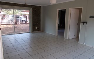 8 Bedroom House in Onverwacht