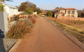 2000 m² Land available in Zwavelpoort