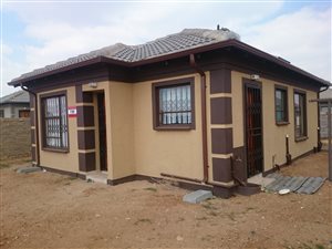 3 Bedroom House in Tembisa
