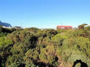 770 m² Land available in Bettys Bay