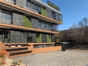 70 m² Office Space in Lynnwood Glen