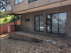 5 Bed Apartment in Desainagar