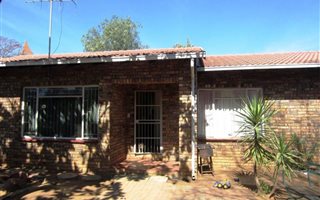 3 Bedroom House in Protea Park