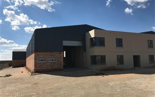 632 m² Industrial space in Olifantsfontein