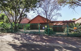 4 Bedroom House in Zwartkop