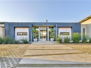 4 Bed House in Lanseria and surrounds