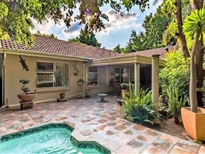 3 Bed House in Halfway Gardens