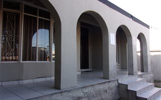 9 Bedroom House in Brixton