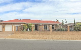 4 Bedroom House in Rouxville