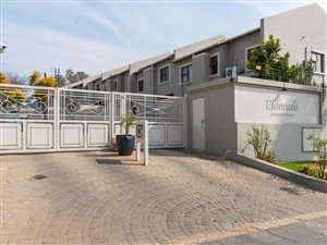 3 Bed Duplex in Oaklands
