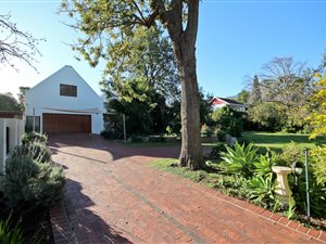 6 Bed House in Briza