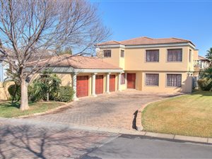 4 Bed House in Dainfern Valley