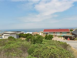 600 m² Land available in Jongensfontein