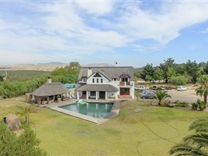 2.1 ha Farm in Morningstar
