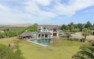 2.1 ha Farm in Morningstar