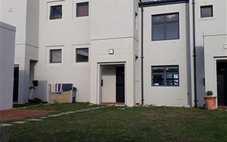 3 Bedroom House in Costa Da Gama