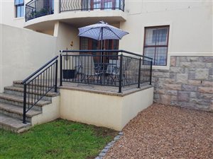 3 Bed Apartment in Bloubergstrand