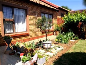 2 Bed House in Willow Park Manor