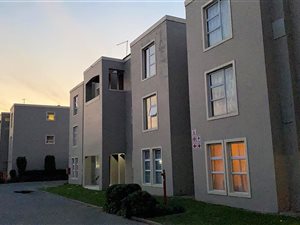 2 Bed Apartment in Jansen Park