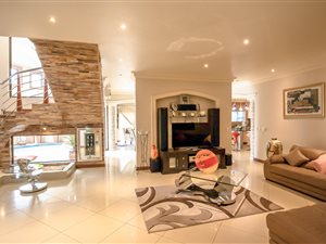 4 Bed House in Aspen Hills