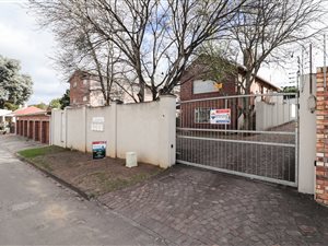 1 Bed Apartment in West Hill