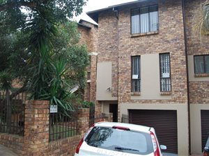4 Bed House in West Acres