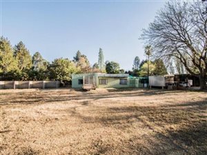 5 Bed House in Vandermerweskroon