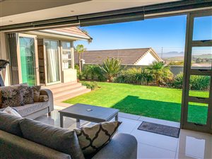 4 Bed House in Helderberg Village