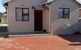 2 Bedroom House in Highbury
