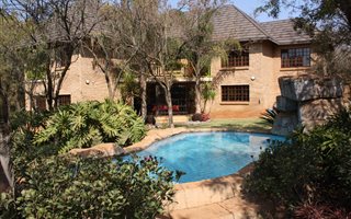 4 Bedroom House in Kameeldrift East