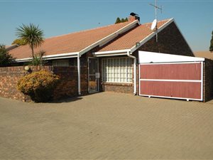 3 Bed Townhouse in Waldrift