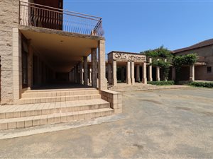 1 Bed Apartment in Brandwag