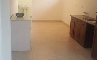 1 Bedroom Garden Cottage in Westbrook