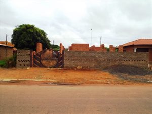 500 m² Land available in Lethlabile