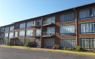 2 Bedroom Flat in Cruywagenpark