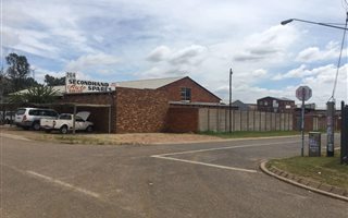 1120 m² Industrial space in Silverton