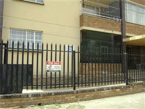 1 Bedroom Apartment in Rosettenville