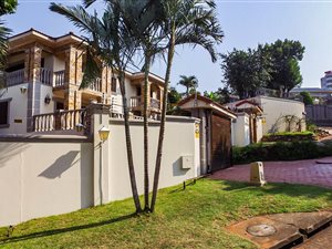 6 Bed House in Umhlanga Rocks
