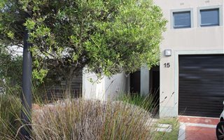 3 Bedroom Townhouse in Plattekloof