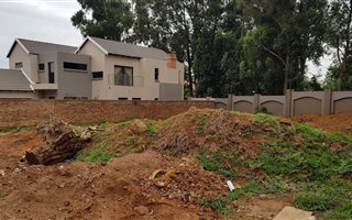 504 m² Land available in Magalieskruin