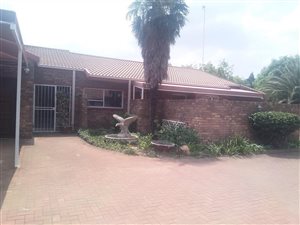 3 Bed Townhouse in Flora Gardens