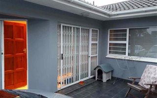 1 Bedroom Flat in Gonubie